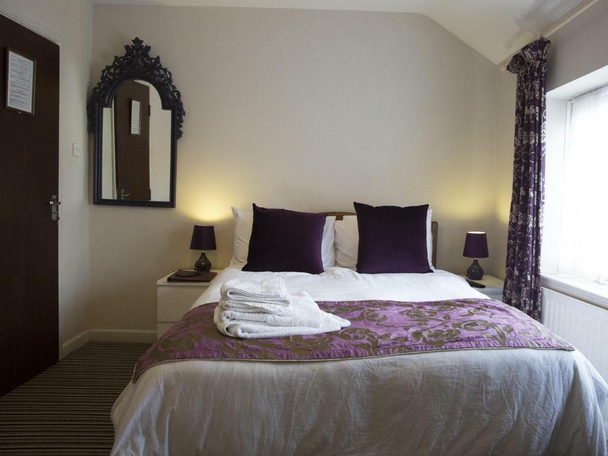 Oyo Vale Lodge Γουίνσδορ Εξωτερικό φωτογραφία