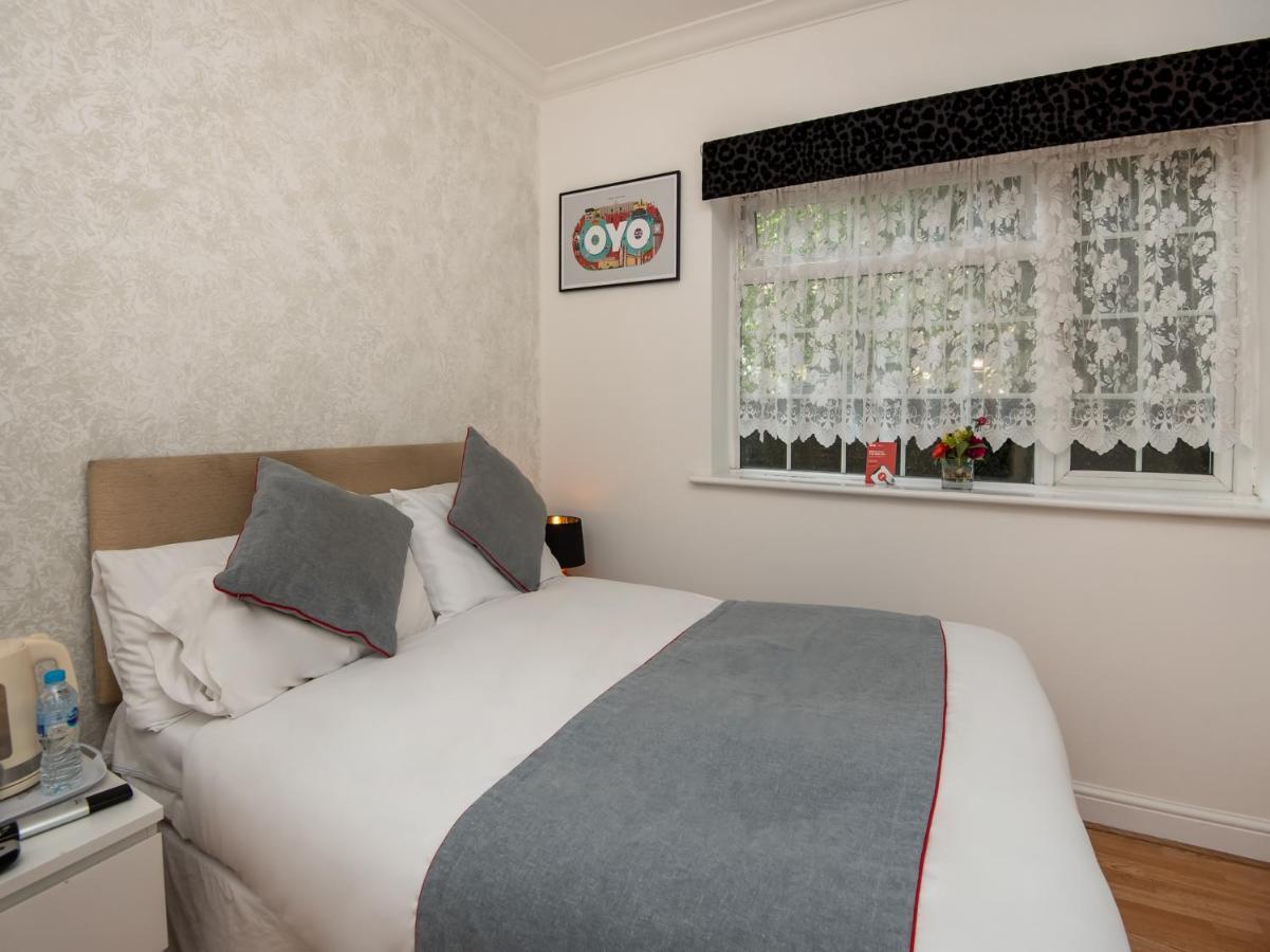 Oyo Vale Lodge Γουίνσδορ Εξωτερικό φωτογραφία