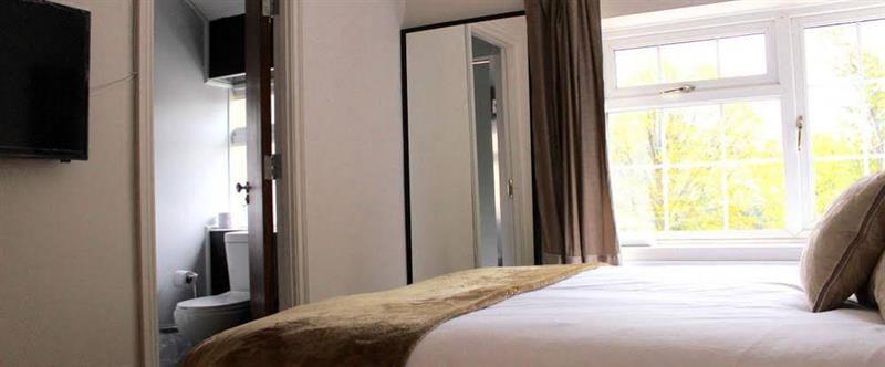 Oyo Vale Lodge Γουίνσδορ Εξωτερικό φωτογραφία
