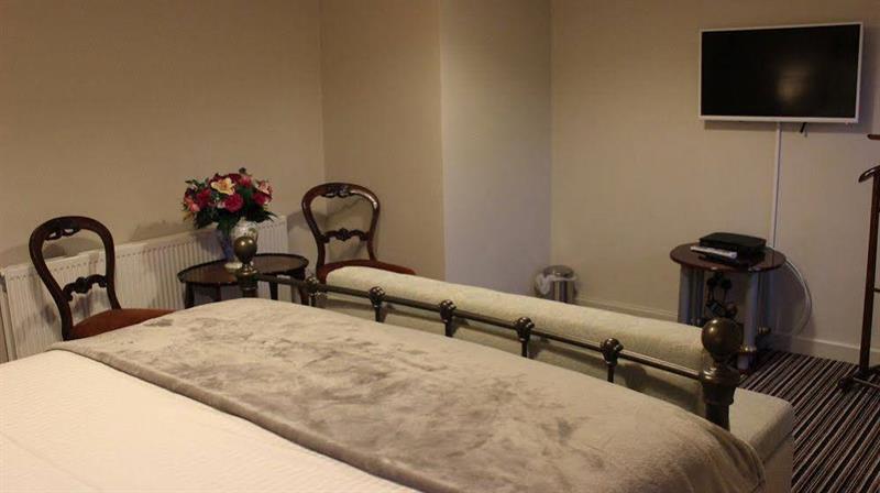 Oyo Vale Lodge Γουίνσδορ Εξωτερικό φωτογραφία